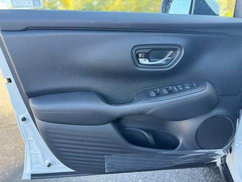 New 2026 Honda HR-V LX image 12