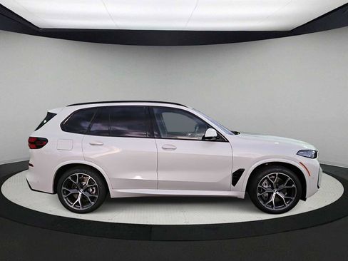 New 2026 BMW X5 xDrive50e w/ M Sport Package image 9