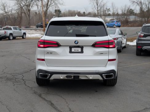 Used 2022 BMW X5 xDrive40i w/ M Sport Package image 11