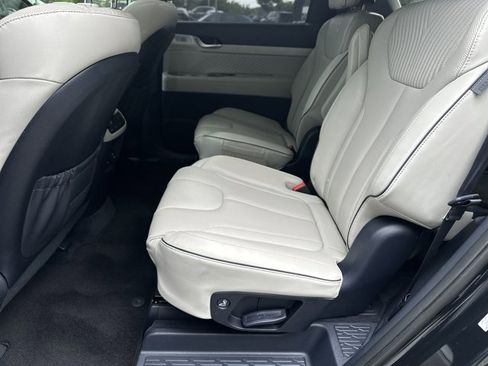 Used 2023 Hyundai Palisade Calligraphy FWD image 25