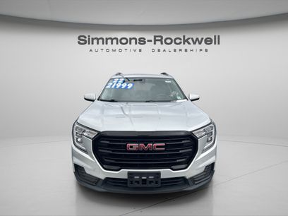 Used 2022 GMC Terrain SLE w/ Driver Convenience Package