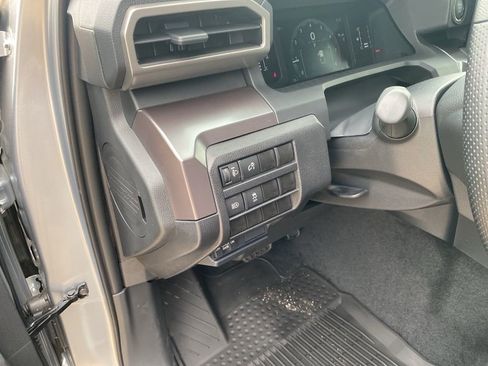 Used 2025 Toyota Tacoma SR5 image 9