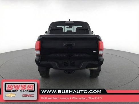 Used 2019 Toyota Tacoma TRD Sport image 6