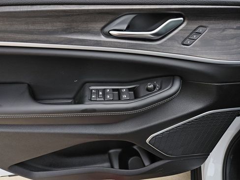 New 2026 Jeep Grand Cherokee L Limited AWD/4WD image 16