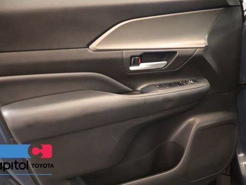 Certified 2024 Toyota Grand Highlander AWD image 10