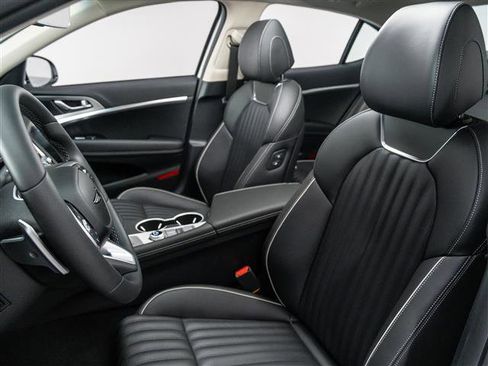 New 2026 Genesis G70 2.5T Prestige image 18