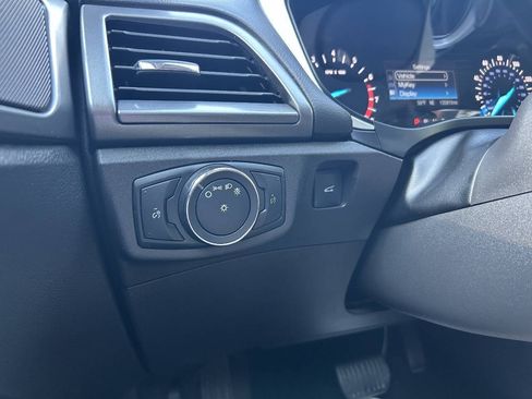 Used 2016 Ford Fusion SE FWD image 15