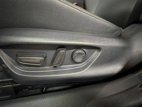 Used 2026 Toyota Camry SE FWD image 15