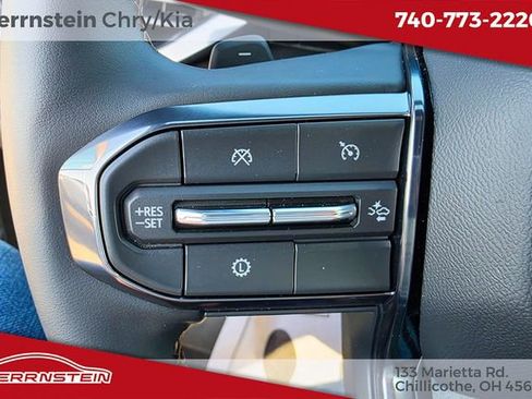 Used 2026 GMC Acadia AT4 w/ LPO, Floor Liner Package AWD/4WD image 23