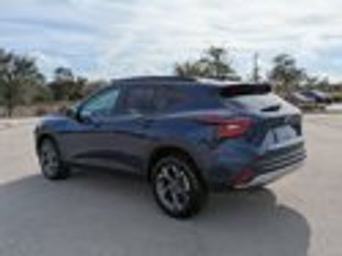 Used 2024 Chevrolet Trax LT w/ Driver Confidence Package image 30