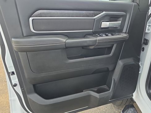 Used 2024 RAM 2500 Big Horn w/ Night Edition image 11