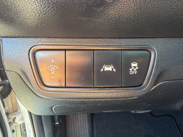 Used 2019 Kia Forte LXS FWD image 12