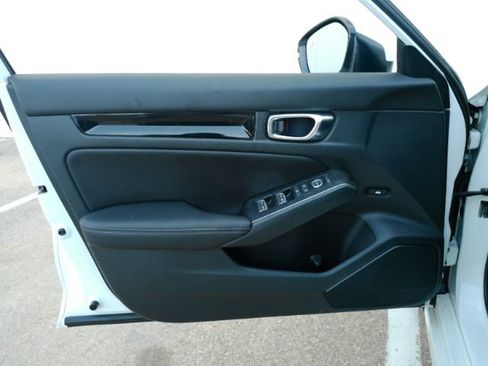Used 2024 Honda Civic Touring image 14