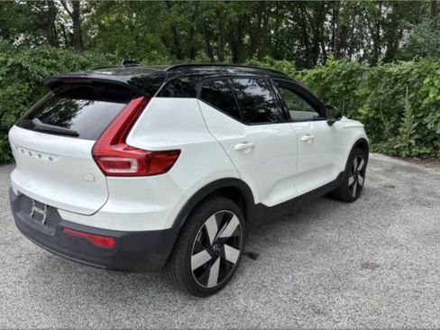 Used 2023 Volvo XC40 Recharge Ultimate AWD/4WD image 10
