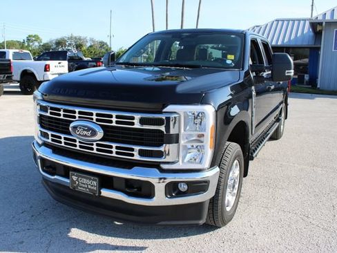 Used 2025 Ford F250 XLT AWD/4WD image 3