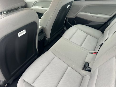 Used 2018 Hyundai Elantra SEL w/ Cargo Package image 9