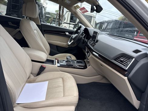 Used 2018 Audi Q5 2.0T Premium Plus w/ Premium Plus Package AWD/4WD image 32