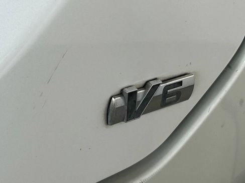 Used 2024 Honda Pilot EX-L image 44