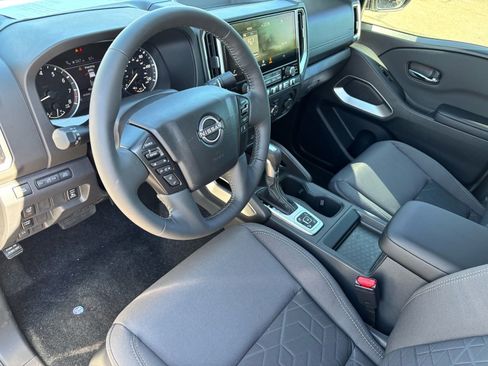 New 2026 Nissan Frontier SV w/ SV Convenience Package AWD/4WD image 18