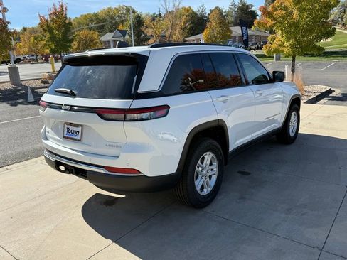 New 2025 Jeep Grand Cherokee Laredo w/ Trailer Tow Package image 7