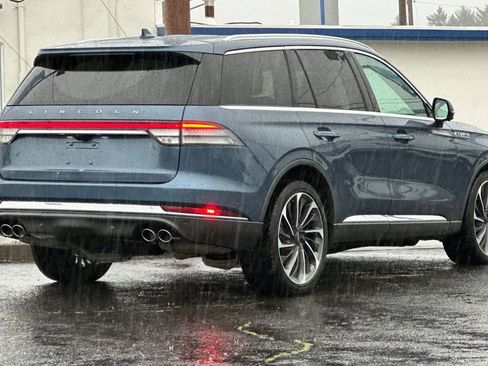 Used 2020 Lincoln Aviator Reserve w/ Equipment Group 202A image 3