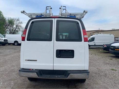 Used 2019 Chevrolet Express 2500 w/ Driver Convenience Package RWD image 5