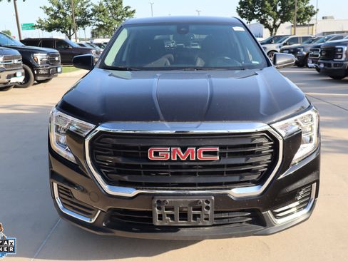 Used 2024 GMC Terrain SLE AWD/4WD image 9