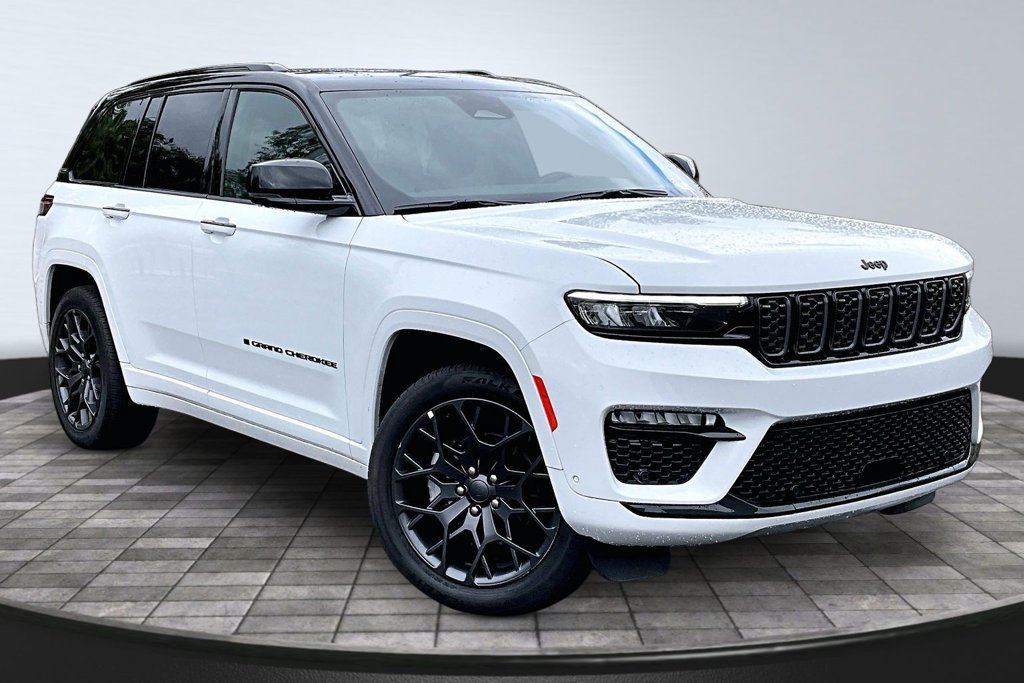 Certified 2025 Jeep Grand Cherokee Summit w/ Obsidian Package AWD/4WD image 34