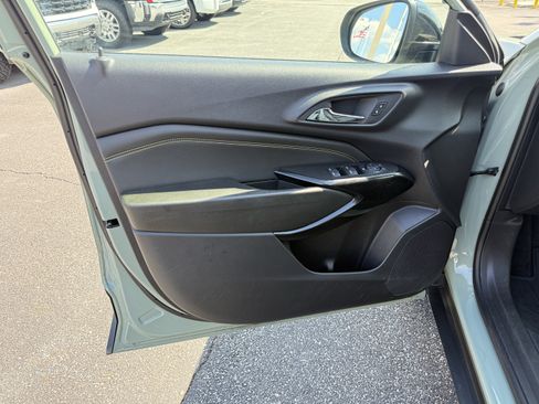 Used 2025 Chevrolet Trax ACTIV w/ Driver Confidence Package FWD image 14