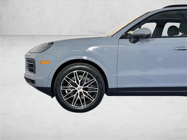 Certified 2026 Porsche Cayenne AWD/4WD image 28
