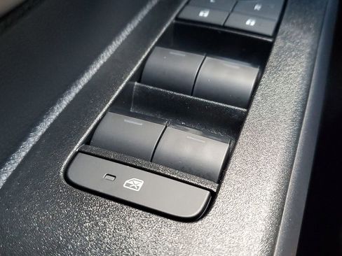 Certified 2025 Toyota 4Runner Limited image 34