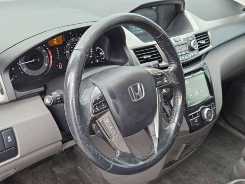 Used 2016 Honda Odyssey Touring image 2