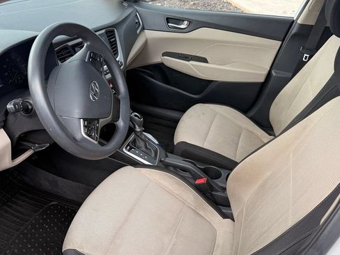Used 2019 Hyundai Accent SE FWD image 3