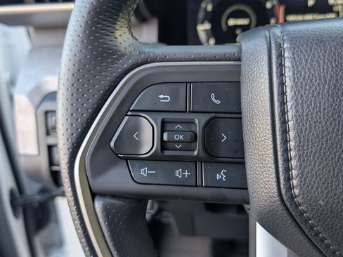 Used 2025 Toyota 4Runner Trailhunter image 23