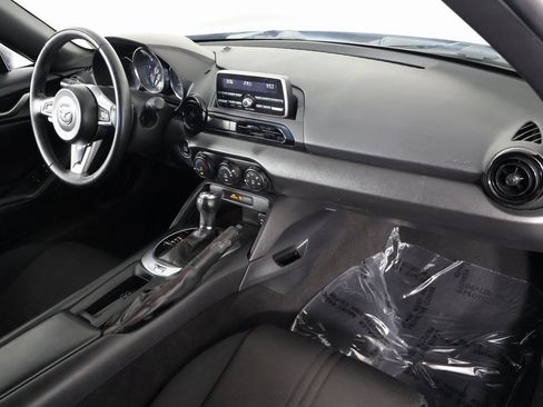 Used 2017 MAZDA MX-5 Miata Sport RWD image 10