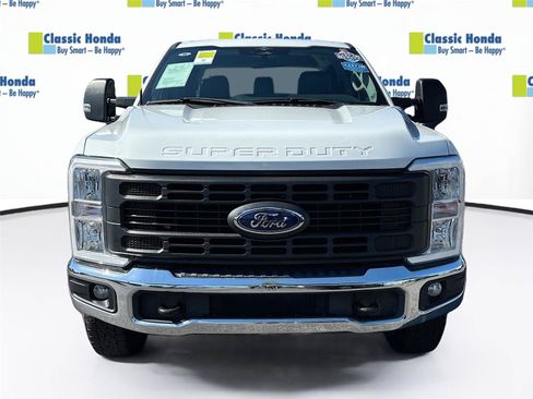 Used 2023 Ford F250 XL w/ FX4 Off-Road Package AWD/4WD image 2