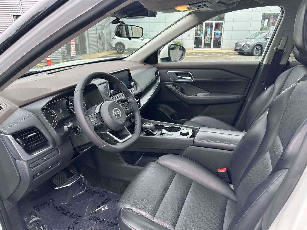 Used 2021 Nissan Rogue SV w/ Premium Package AWD/4WD image 15