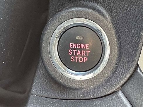 Used 2020 Subaru Outback Limited w/ Popular Package #2 image 14