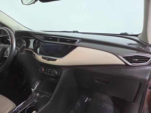 Used 2022 Buick Encore GX Preferred w/ Cold Weather Comfort Package FWD image 32