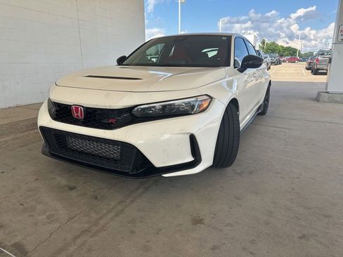 Used 2023 Honda Civic Type R image 2