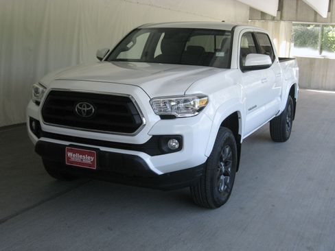 Used 2022 Toyota Tacoma SR5 image 22