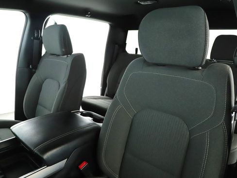 Used 2023 RAM 1500 Big Horn AWD/4WD image 4