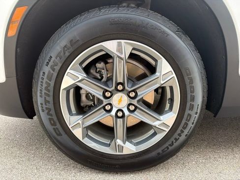 Used 2024 Chevrolet Blazer LT w/ Convenience Package FWD image 9