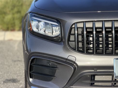 Used 2025 Mercedes-Benz GLB 35 AMG 4MATIC image 7