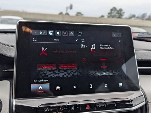 Used 2022 Jeep Compass Limited image 15