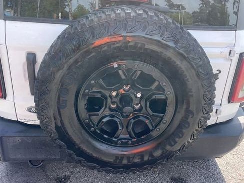 Used 2024 Ford Bronco Wildtrak image 13