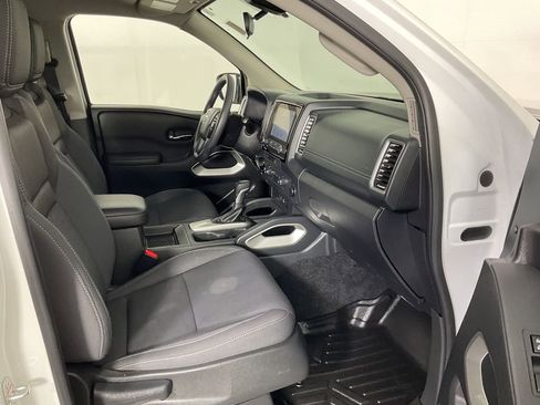 Used 2023 Nissan Frontier SV w/ Tow Package image 24