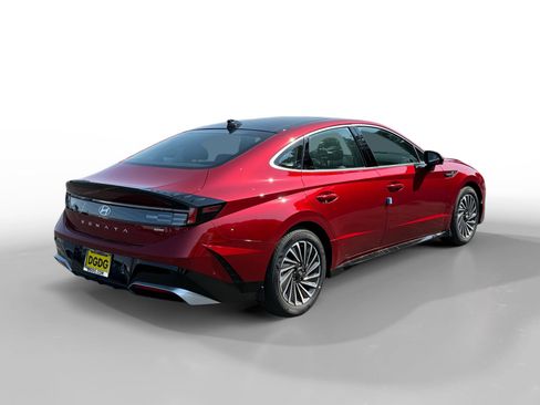 New 2025 Hyundai Sonata Limited image 5