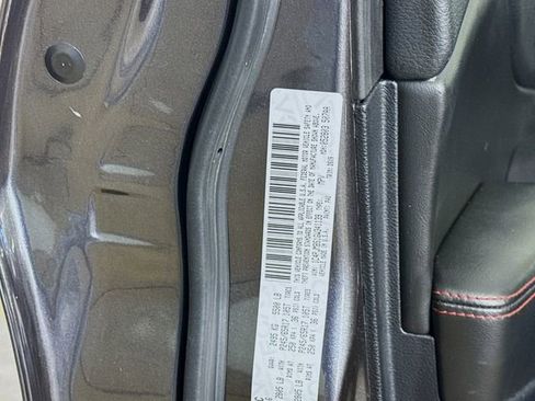 Used 2016 Jeep Cherokee Trailhawk w/ Cold Weather Group image 29