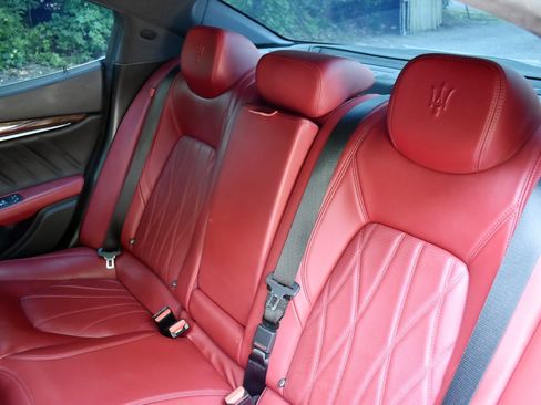 Used 2019 Maserati Ghibli GranLusso RWD image 17